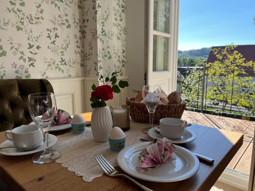 Breakfast table set in the HUGO dining room 2